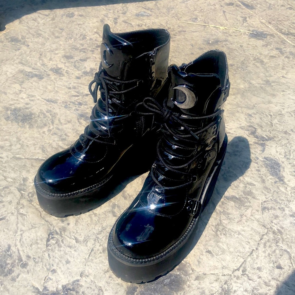 Kill Star Broom Rider Boots in Gloss